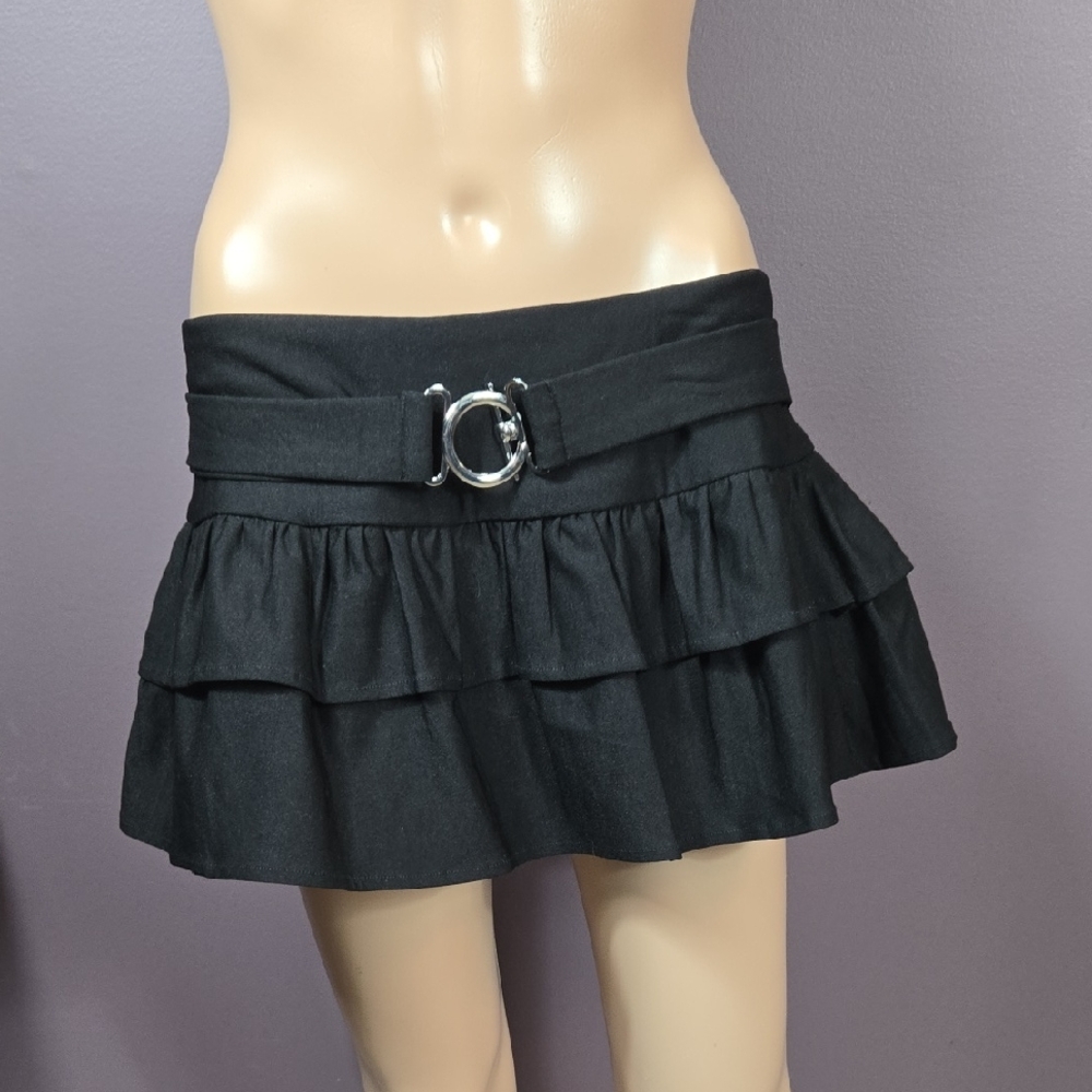 SHEIN Black Layered Mini Skirt with Belt
